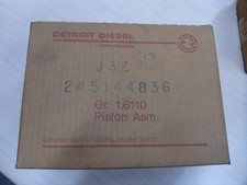 2 each New OEM NOS Detroit Diesel Cross Head Piston Skirt 5144836 H4