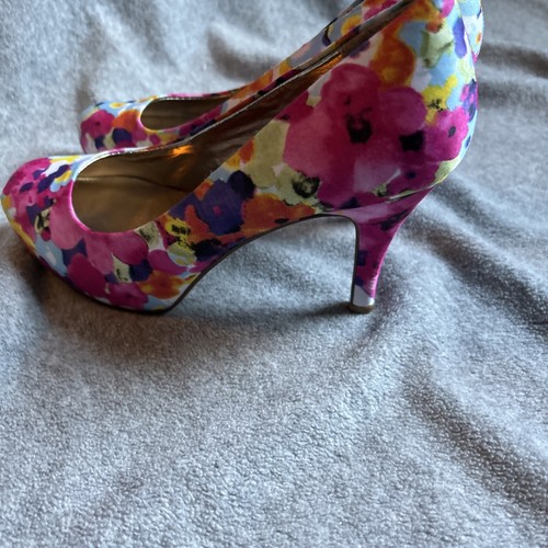 Women's Madden Girl Size 6 Getta Floral Colorful Heels - Picture 5 of 7