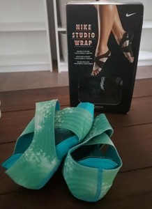nike studio wrap 2