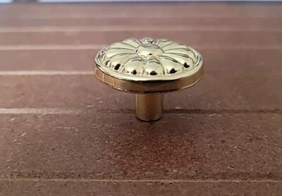 Hickory Hardware P531-PB Polished Brass 1 1/4'' Round Cabinet Knob Pulls Newport