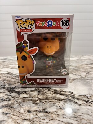 FUNKO POP!  TOYS R US GEOFFREY Macys Holiday Sweater EXCLUSIVE 165 IN HAND!!