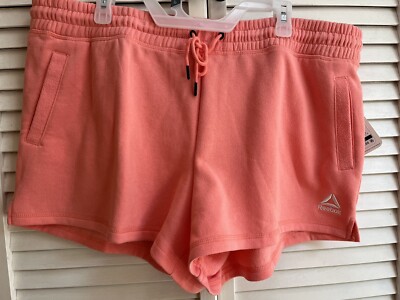 NWT Women s Fleece Shorts Reebok size XXXL Strawberry  Ice