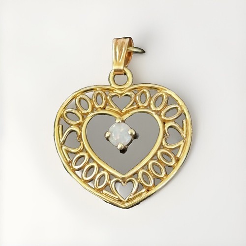 14K Yellow Gold Heart Pendant Precious Opal Cabochon New in Box Old Stock Vtg