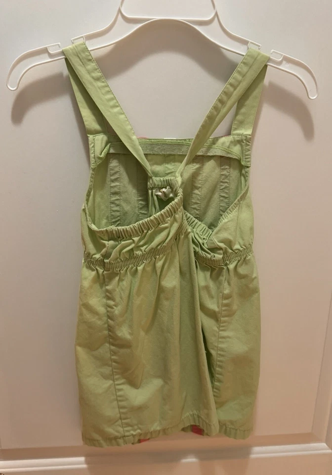 Camiseta sin mangas Crazy 8 niñas talla 10-12 espalda cruzada verde con detalle de cinta Foto 2 de 4