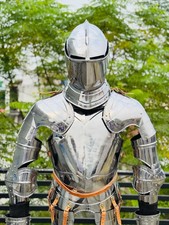 Combinaison médiévale de chevalier armure plate prêt au combat en acier combi...