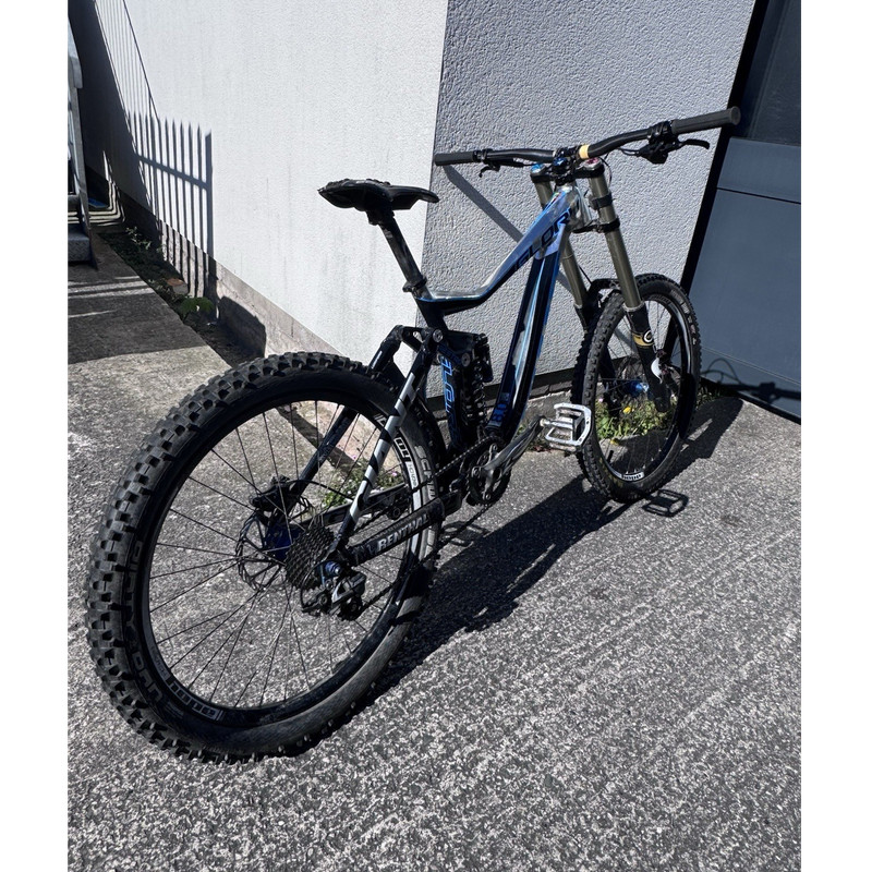 Giant Glory Downhill Bike 26in Full Suspension, Hydraulic Disc, Blue/Black