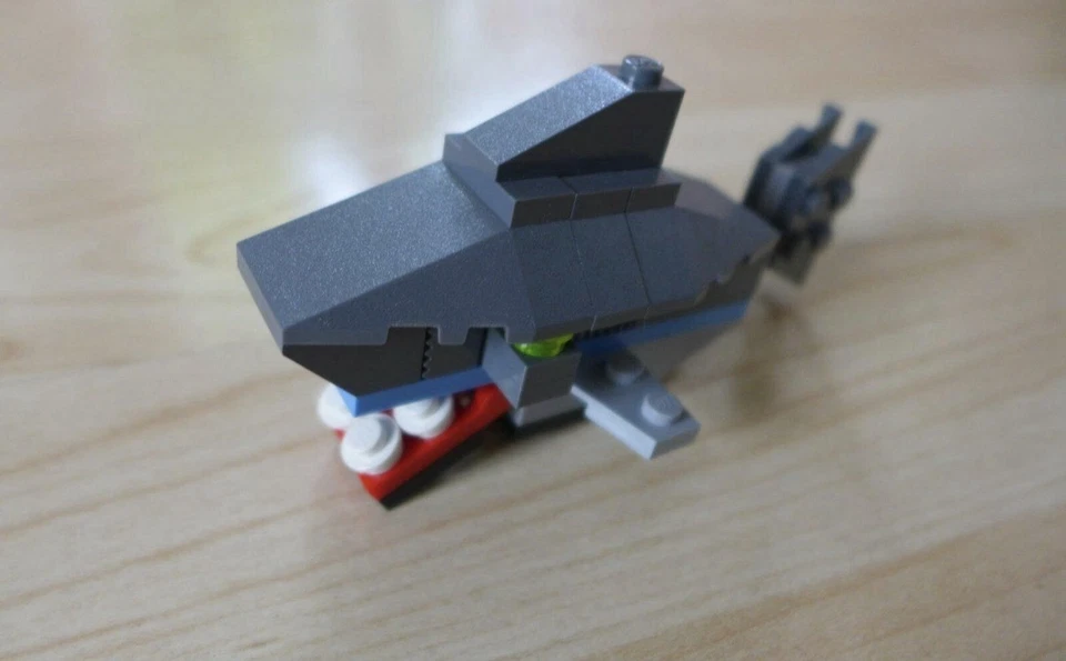 LEGO Creator 7805 Shark, Foto 2 von 3