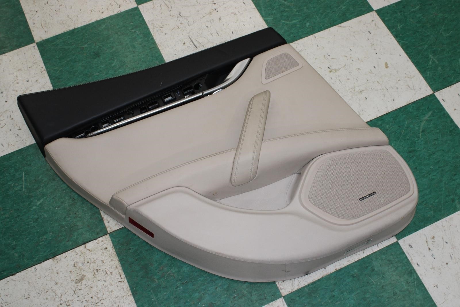 Maserati Ghibli 2014-2017 REAR+LEFT Door panel