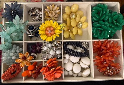 Vintage Craft Jewelry Lot 70 Pieces Broken Ready To Up Cycle