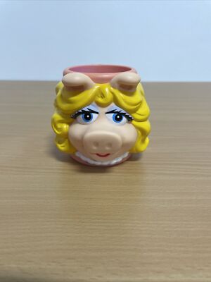 VINTAGE APPLAUSE MUPPETS JIM HENSON MISS PIGGY KUNSTSTOFF ROSA TRINKBECHER / BECHER