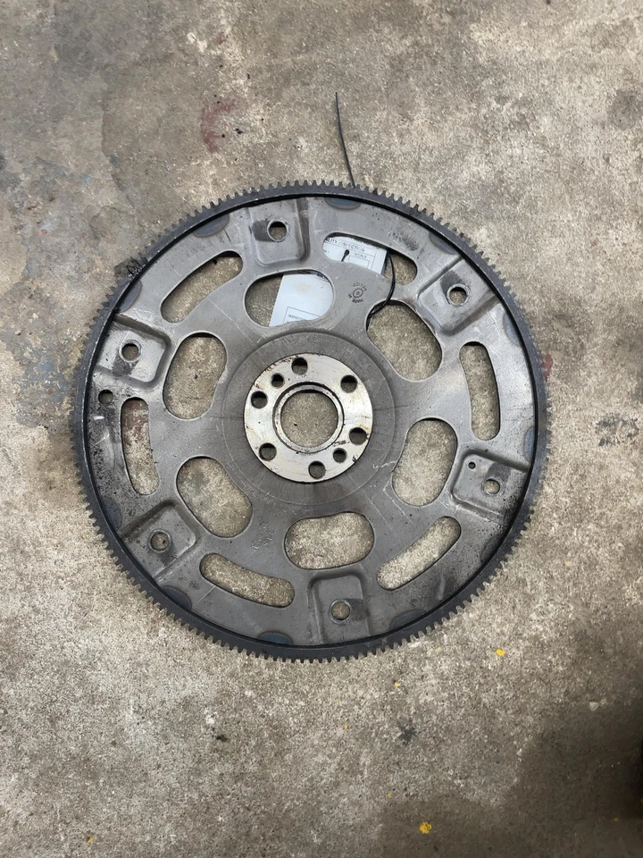 01 02 03 04 05 06 07 Volante Chevy Silverado 3500 a 6,0 l Foto 3 de 4