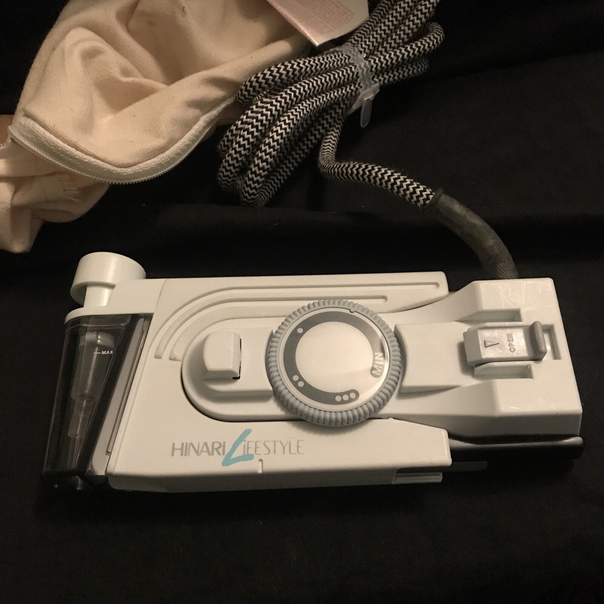 Fer à Repasser De Voyage Hinari Lifestyle IR680 - Double Tension 120/230V - Pliable