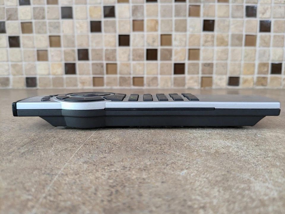 CISCO TELEPRESENCE REMOTE CONTROL TRC V 800-34911-01 B1-3(25x) - Image 4 of 4