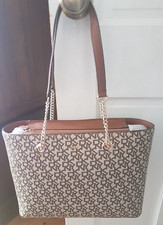 STUNNING DKNY CLASSIC BROWN LOGO GOLD BRASSWARE VERONICA MEDIUM TOTE BAG NEW