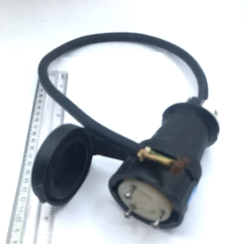 Hubbell Twist Lock Female Connector Watertight 30A, 250V, 2P, 3W, HBL2623SW READ