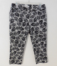 Chicos Size 1 Capri Pants Floral Print Stretch Cotton Black White Medium 8