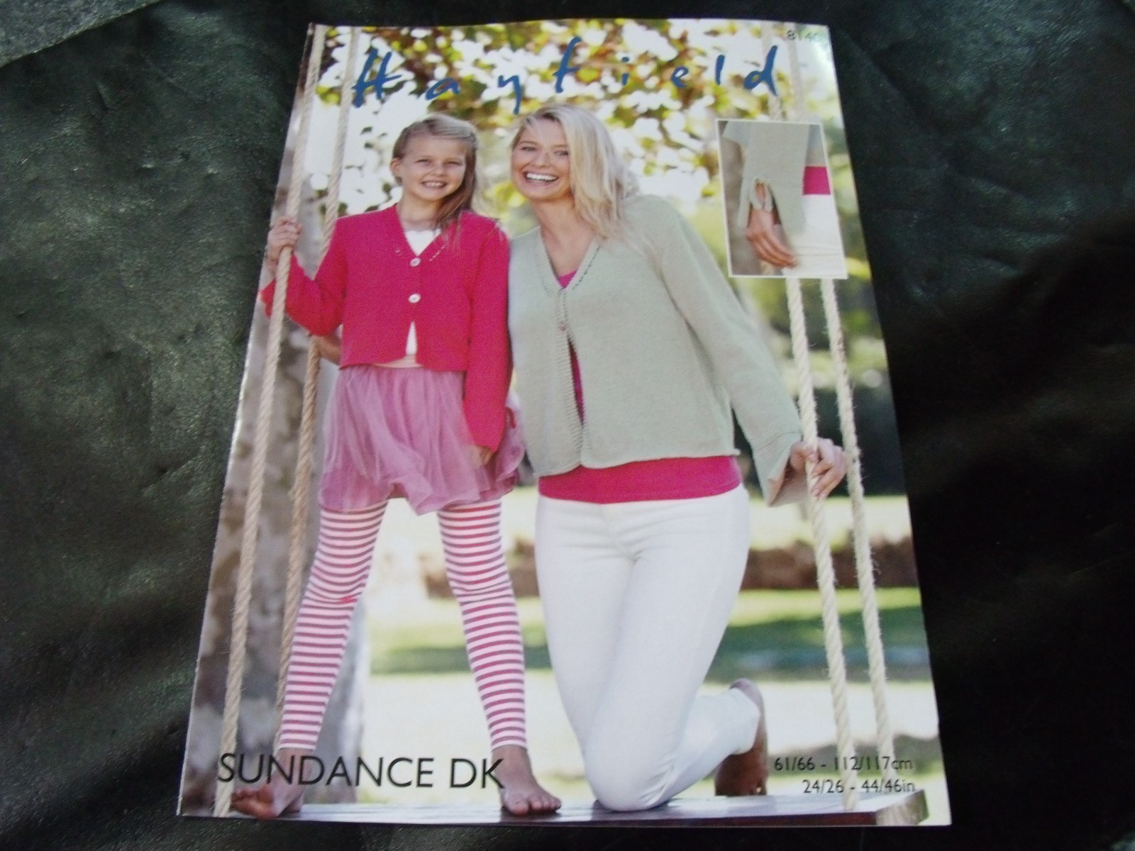 Hayfield Double Knit Pattern 8140  61/66 - 112/117 cm cardigan with Cuff Detail