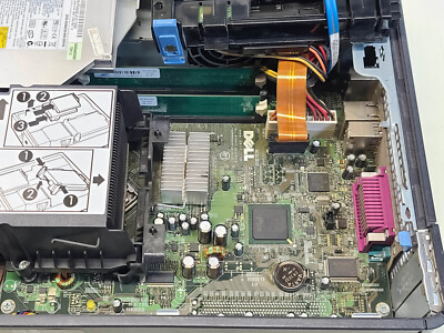 Dell OptiPlex GX520 SFF + Pentium 4 530J + 2GB + 80GB Windows XP