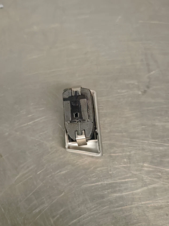 Original Audi A3 04-12 3 Portes Bouton Centralisation Verrouillage Interrupteur - Photo 3/3