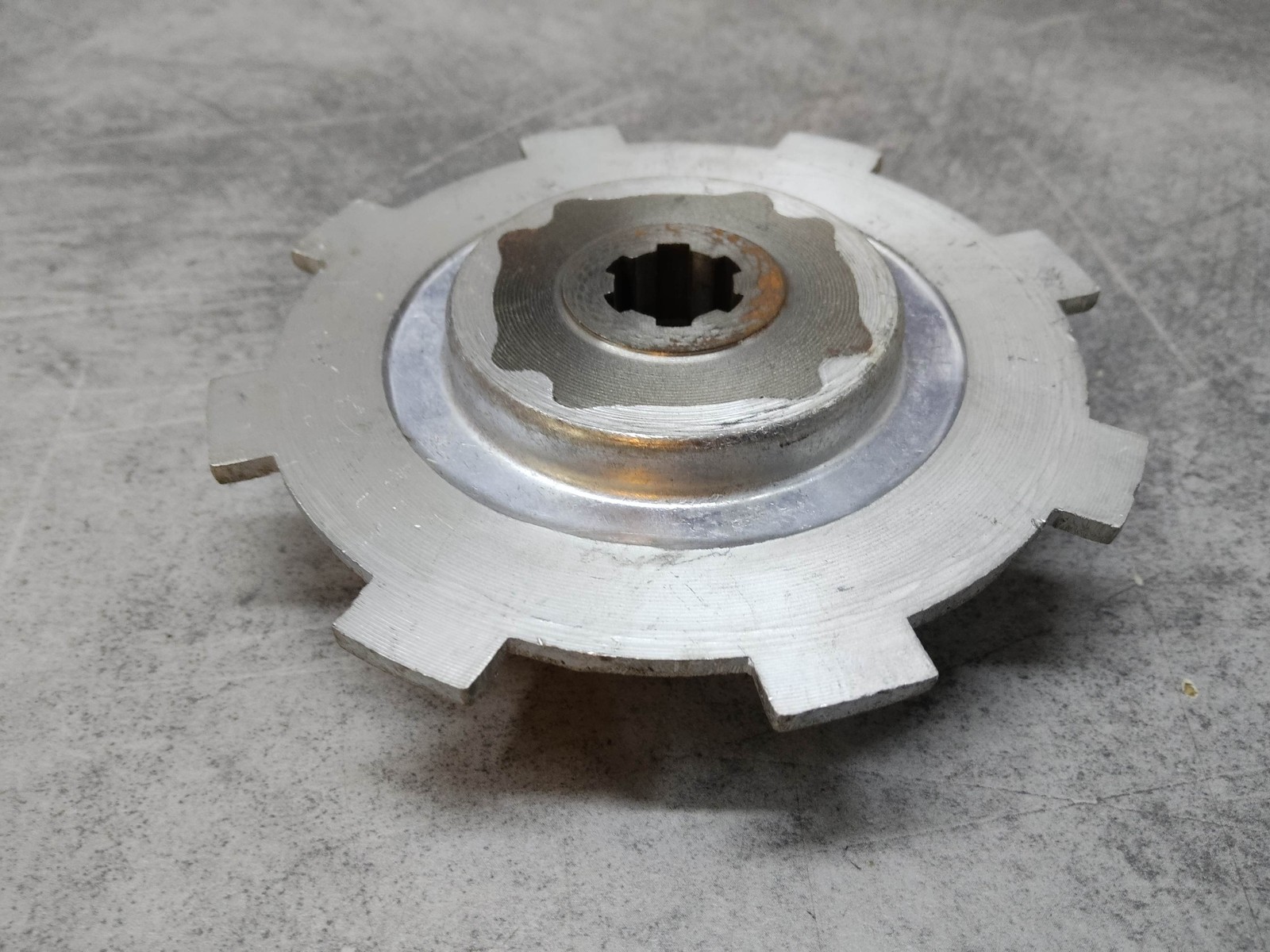 Plateau embrayage HONDA 22510-011-000 pour la rénovation moteur des séries C110