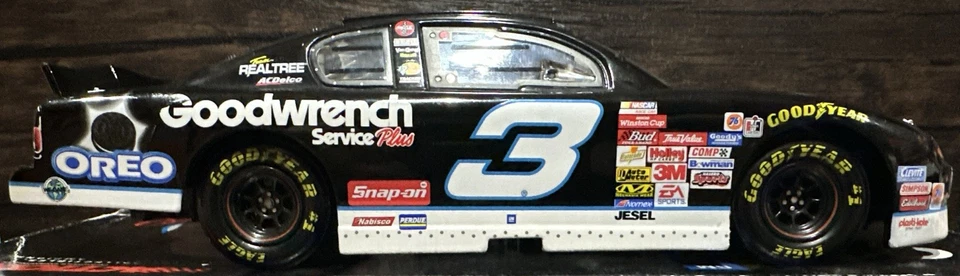 2001 Dale Earnhardt #3 GM Goodwrench Oreo Monte Carlo 1/18 Action Nascar Diecast - Image 4 of 4