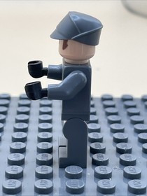 Lego Imperial Officer 75055 Captain - Commander Star Wars Minifigure