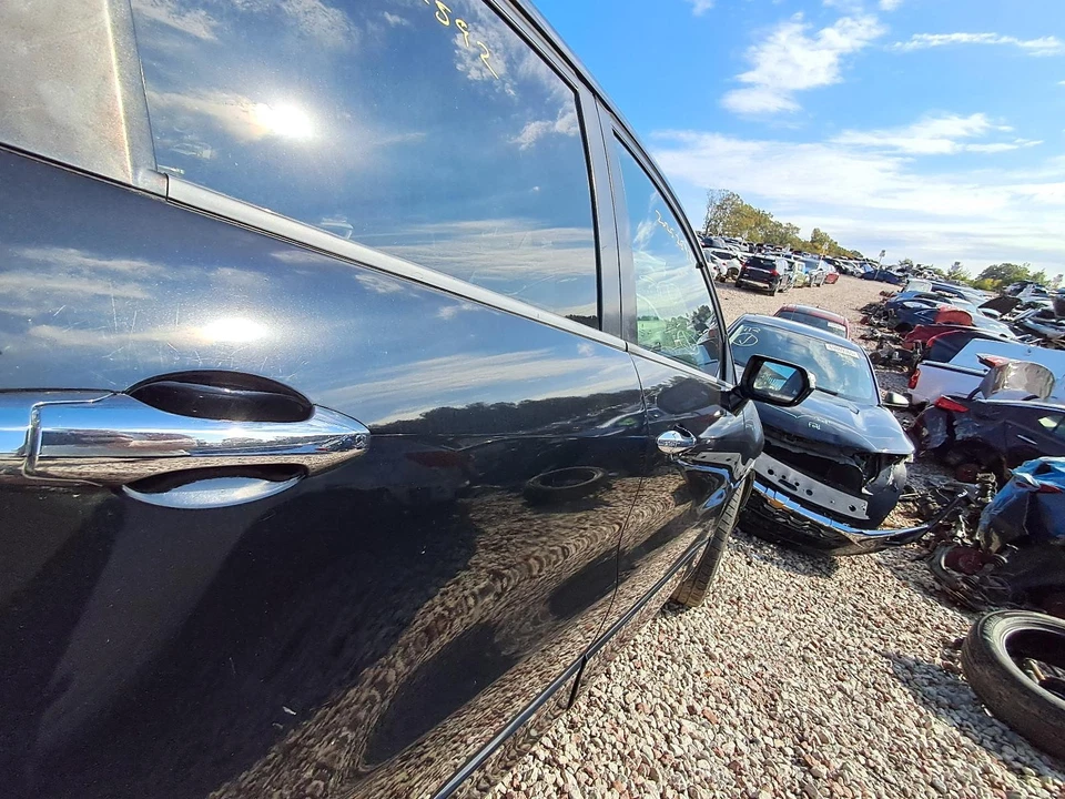 Used Rear Right Door Assembly Rear Side fits: 2010 Acura Rdx electric Rear Right — 第 2/4 张图片