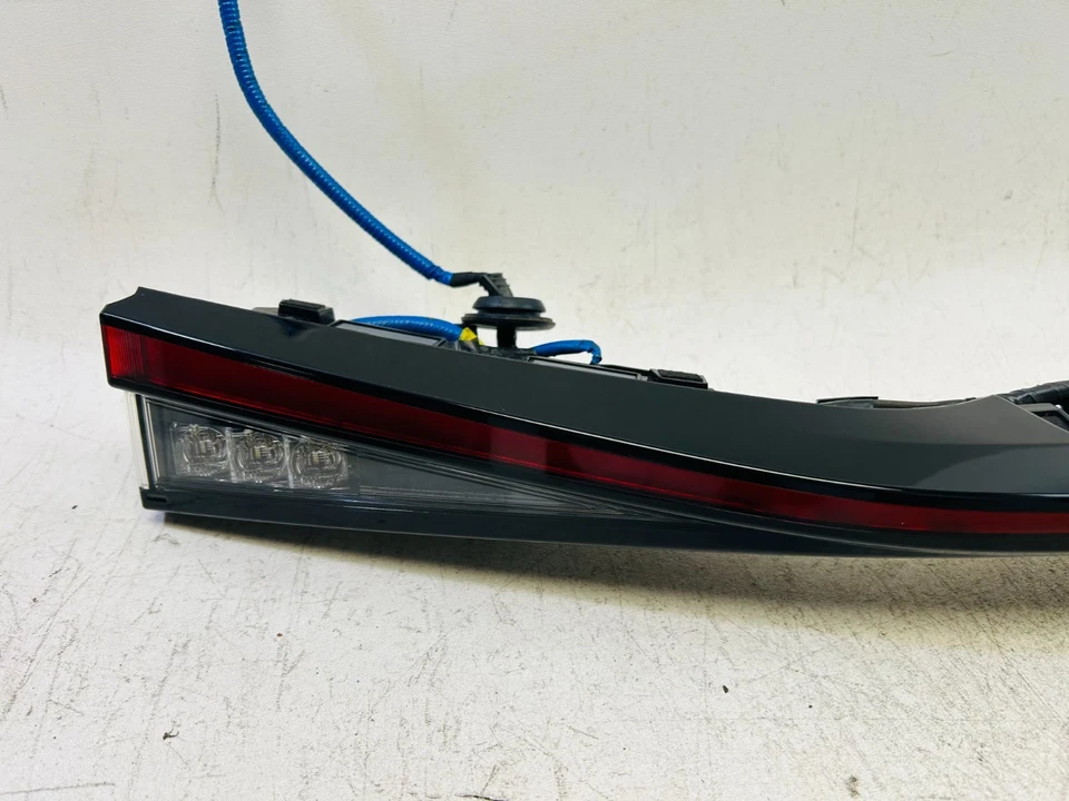 2021 - 2023 雷克萨斯 IS300 IS350 LED 中心尾灯 #81580-53190 原始设备制造商 S907 — 第 4/4 张图片