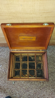 VINTAGE SCIENTIFIC CHEMICAL WOOD BOX WITH SPECIMEN BOTTLES SCIENCE