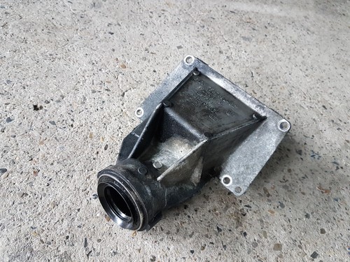 BMW X3 F25 X4 F26 N47N N57N N57Z Lagerbock Antriebswelle vorne 7587861 7587862