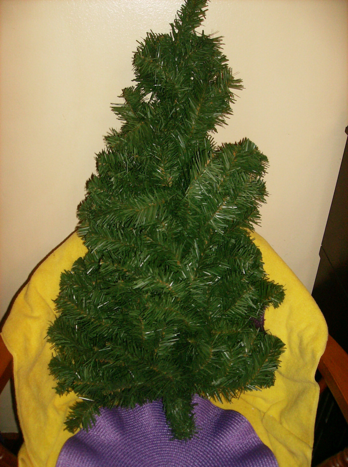 WHITE METAL CHRISTMAS TREE BLUE LIGHTS 5 FT EASY TO ARRANGE STORE FLAT NEW eBay