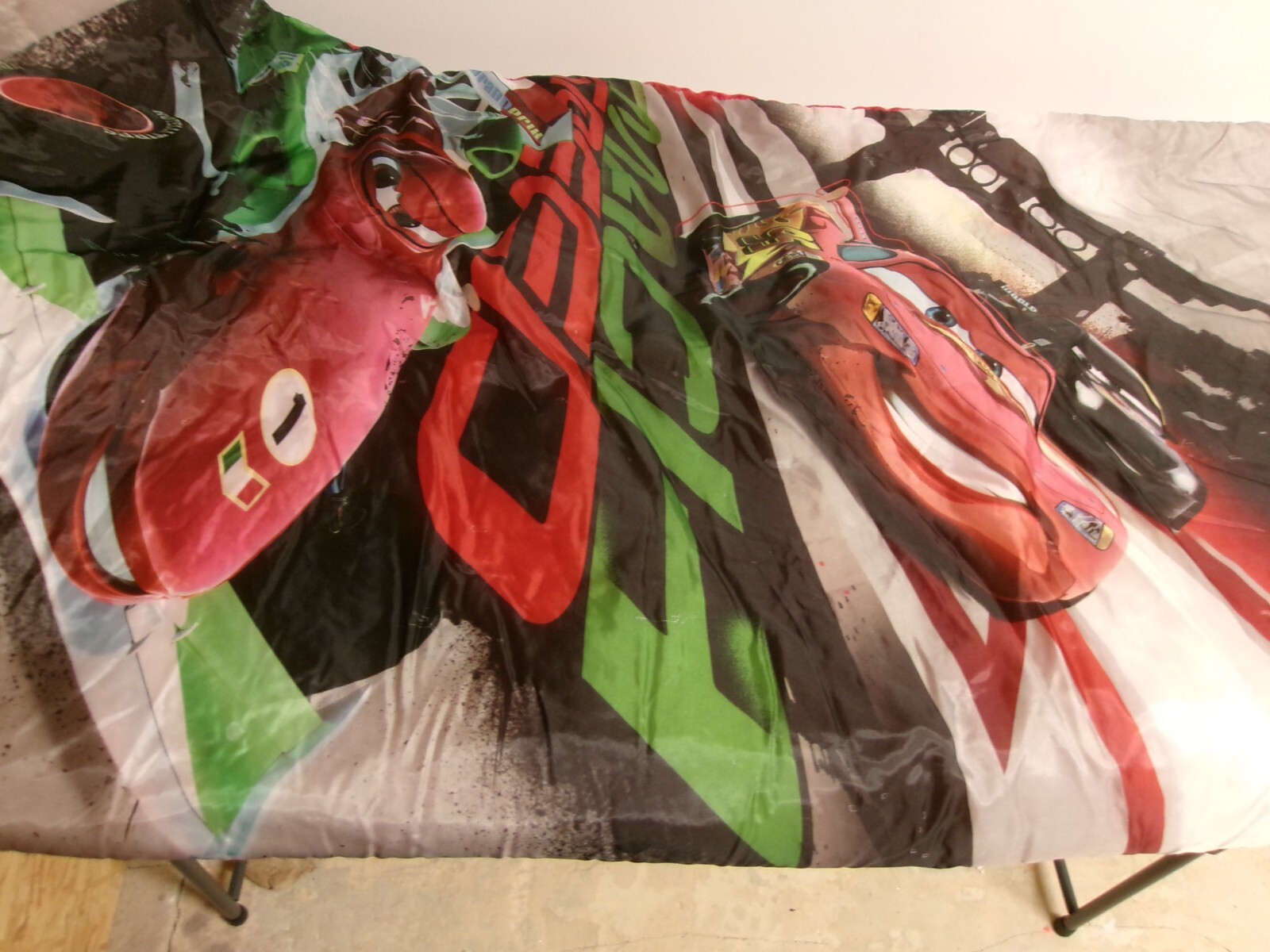 Disney/Pixar Kids Sleeping BagCars 2 28.5" x 52" w/ Sling Bag Cinch