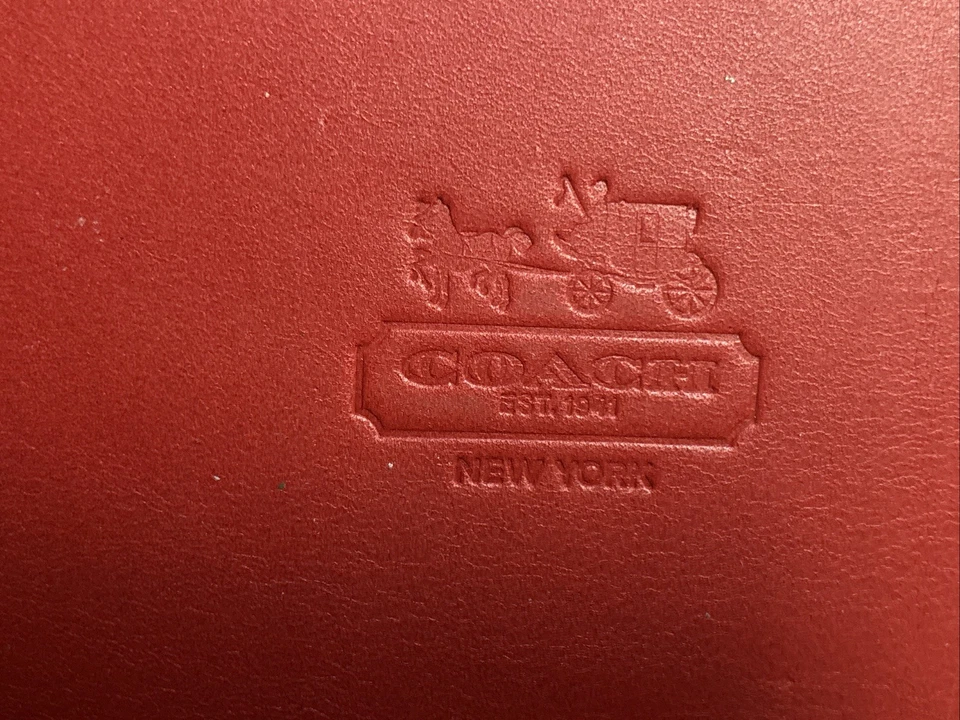 Vintage. Caja de cuero Coach roja Foto 2 de 4