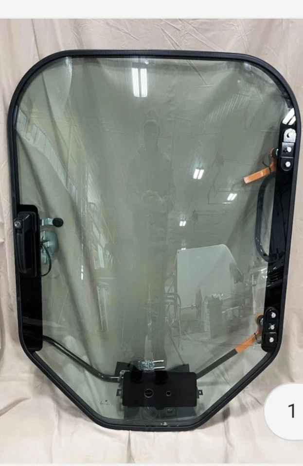 Parabrisas minicargadora Bobcat serie M con motor limpiaparabrisas Foto 3 de 3