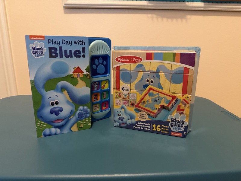 PI Kids Blue's Clues & You! Play Day with Blue! Electronic Sound Book & puzzle 