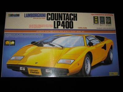 Doyusha - Lamborghini Countach LP 400 - Modellbausatz 1:20 mit Motor