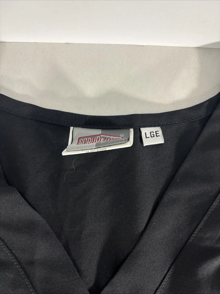 Scrub Zone Baltimore Orioles Black Short Sleeve Scrub Top Size Large - Image 4 of 4