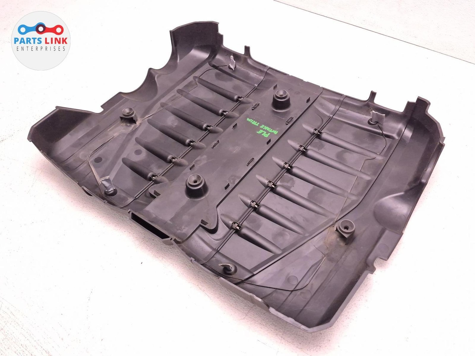 Bentley Bentayga 2016-2020 LEFT Engine cover