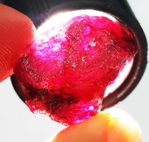 Natural Red Beryl Bixbite Rough 24.65 Ct Loose Gemstone Certified Rough Gem - Picture 2 of 6