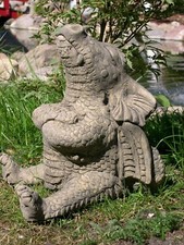 CUVZORA Drachenskulptur Garten - Handbemalte Harzfigur Für Terrasse & Hofdekoration