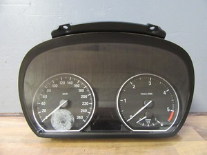TACHOMETER Tacho + BMW 1er E81 E82 E87 E88 120d 123d + Kombiinstrument 80.000km
