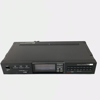 Sansui T-900 Quartz PLL Synthesizer Tuner