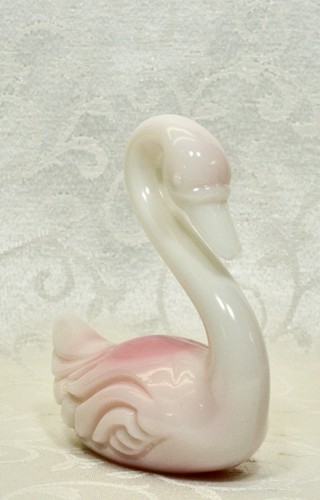 Vetro Fenton, cigno, rosalene. - Foto 6 di 9