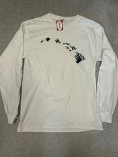 Men's Hawaii tee shirt with graphics of the Hawaiian islands.  Medium Brand New!