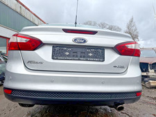 Ford Focus III MK3 Limousine Stoßstange hinten mit PDC Silber 0B Oyster Silver