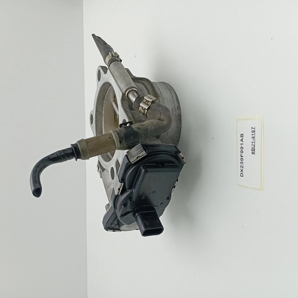 Jaguar F-Type 2013-2020 carrocería del acelerador DX239F991AB Foto 3 de 4