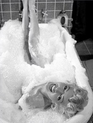 Vintage Marilyn Monroe In Bathtub Poster, Unframed Poster Wall Art Decor