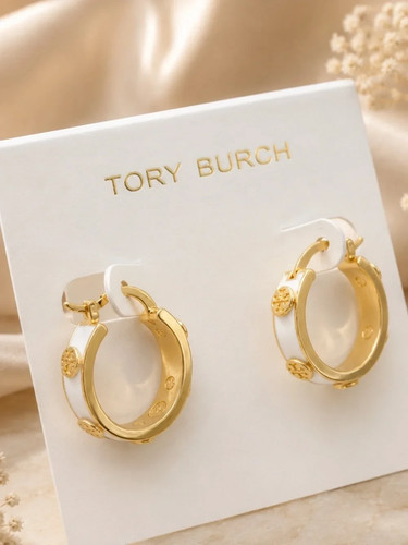 Tory Burch Miller Creolen weiß Emaille goldfarben Creolen - Bild 5 von 5