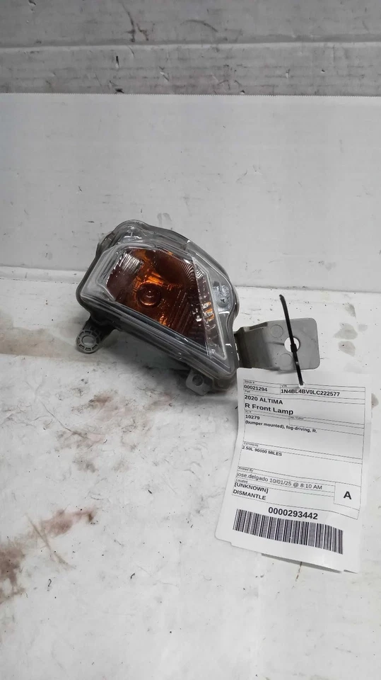 2020 Nissan Altima Right Fog Light Assembly Silver Used OEM 668046 90K Miles - Image 2 of 3