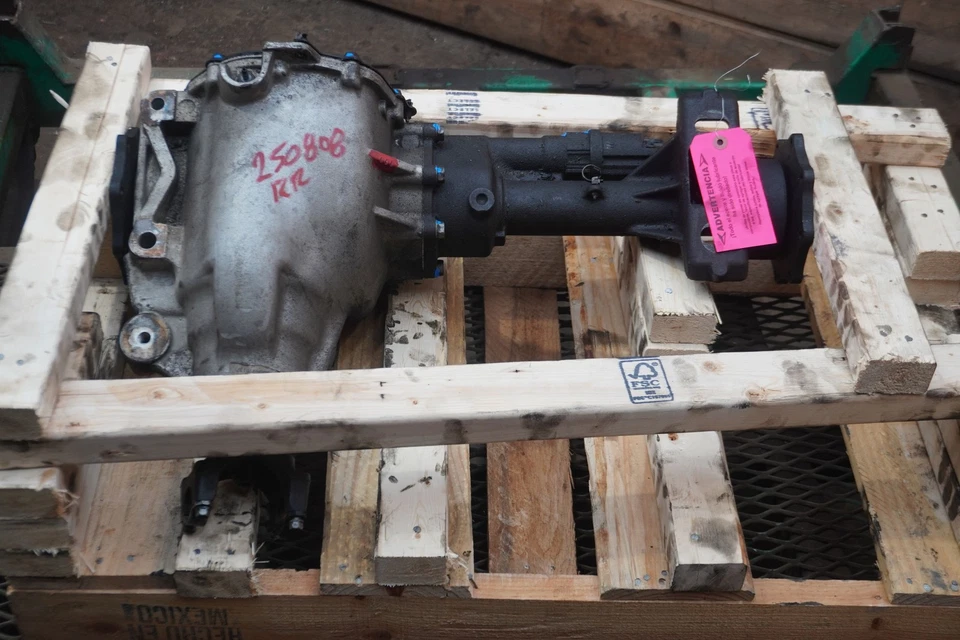 Оригинальный держатель дифференциала передней оси 23247594 Chevrolet Silverado 3500 15-16 - Изображение 2 из 4